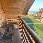 بيت للعطل Woodvillage On The Blacksea كوستِنيست