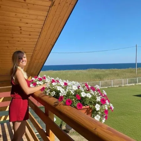 בית נופש Woodvillage On The Blacksea *